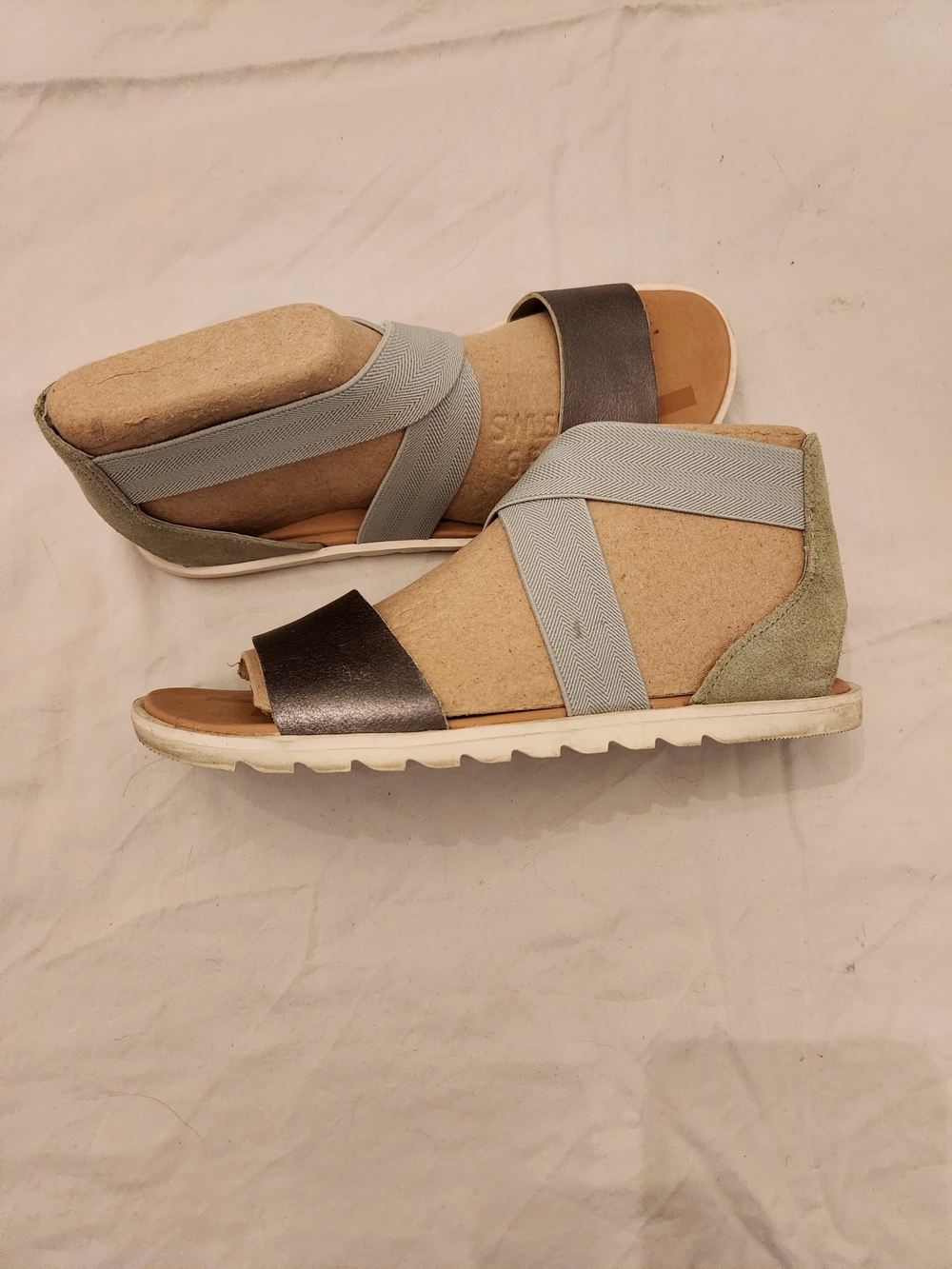 Casual Grey & Mint Green Cross-Strap Women's Sandals